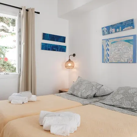 Angela's Guest house 2*