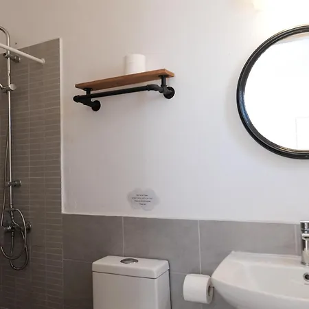 Angela's 2* Mykonos Town